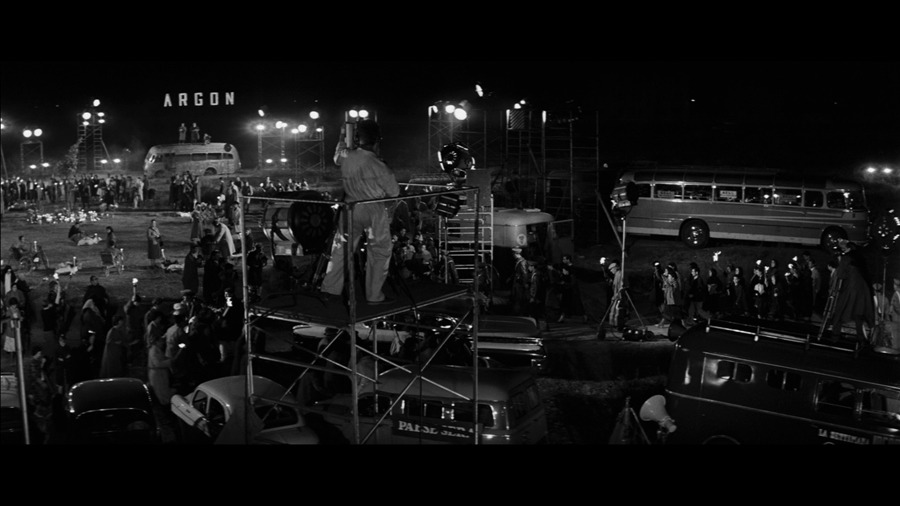 Screen capture from Essential Fellini