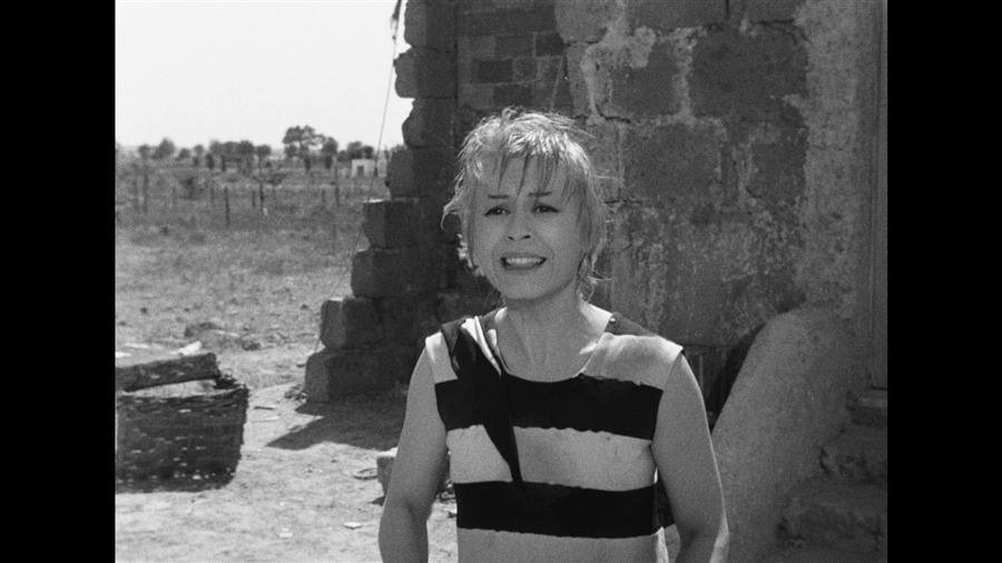 Screen capture from Essential Fellini