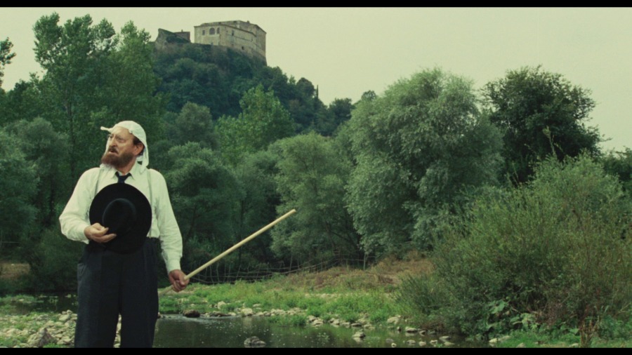 Screen capture from Roma