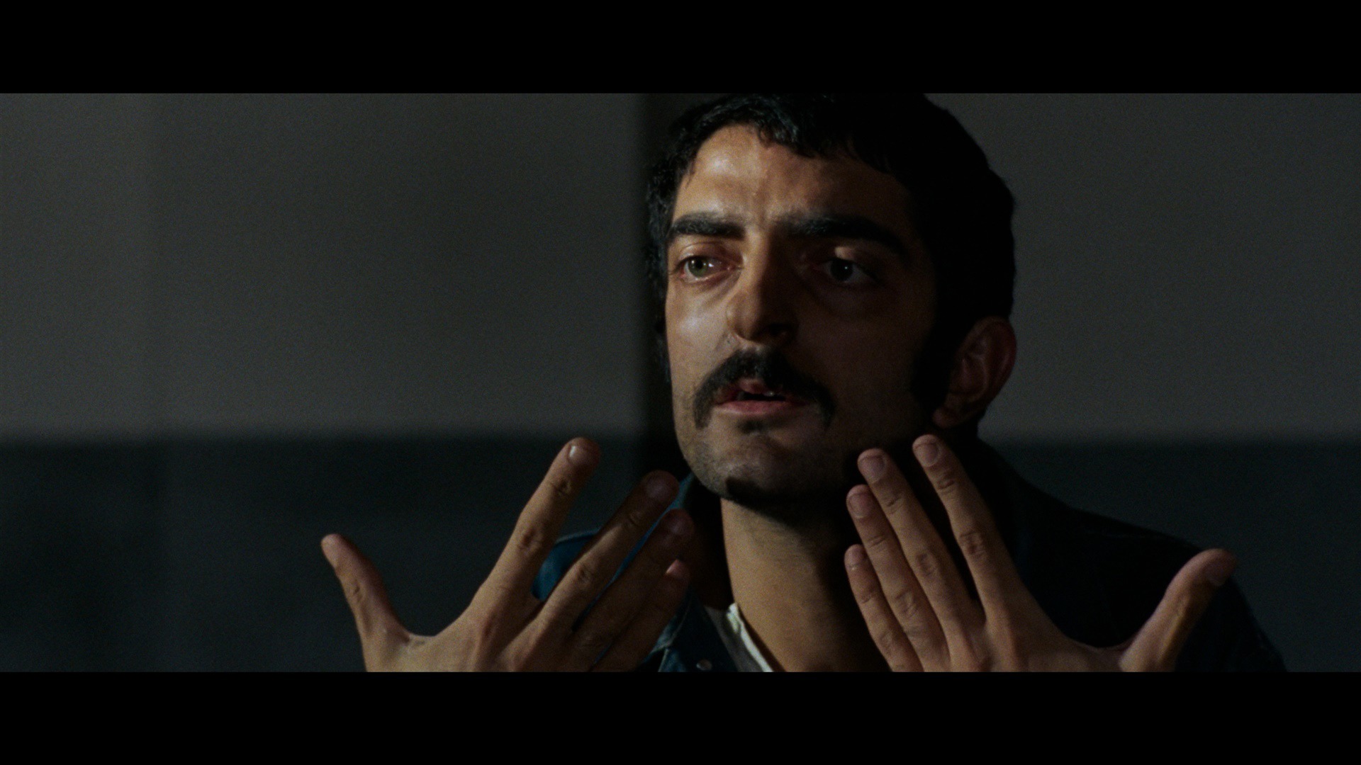Screen capture from The Bird with the Crystal Plumage