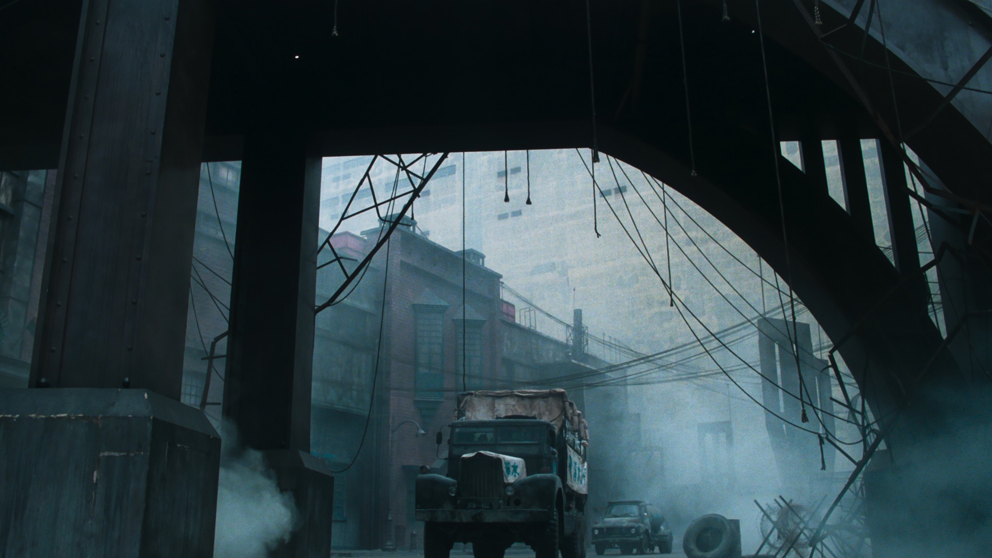 Screen capture from The Heroic Trio / Executioners