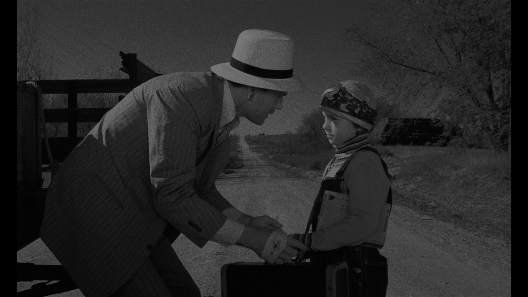 Screen capture from Paper Moon