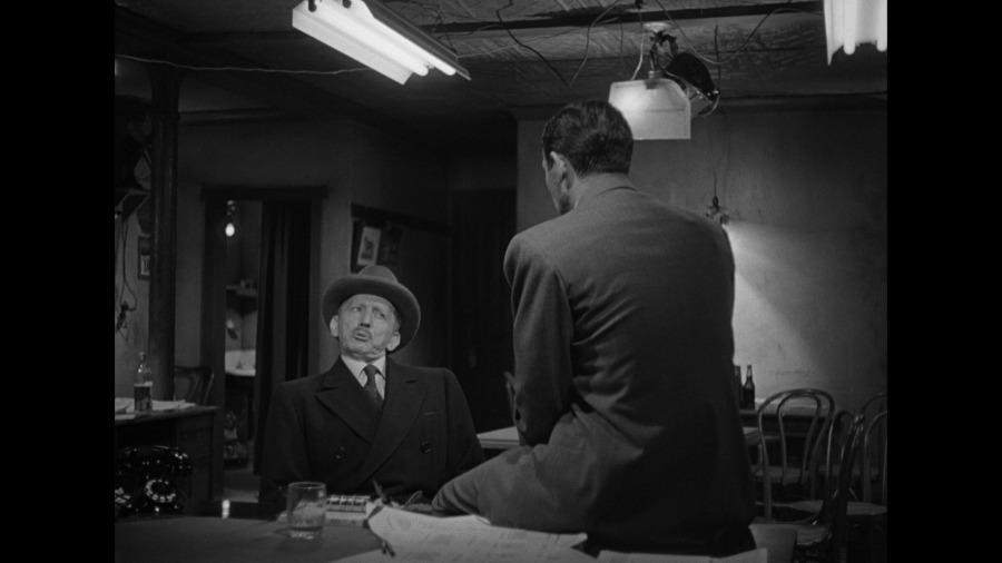 Screen capture from The Asphalt Jungle