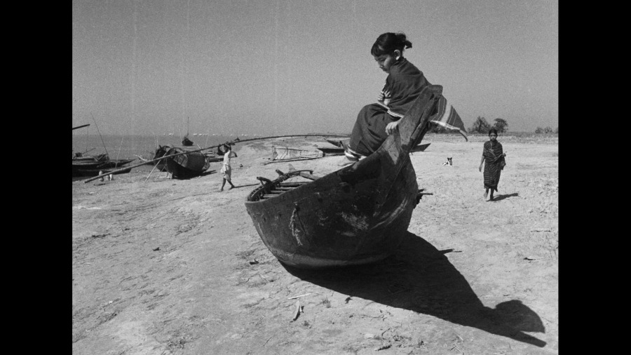 Screen capture from A River Called Titas / Dry Summer