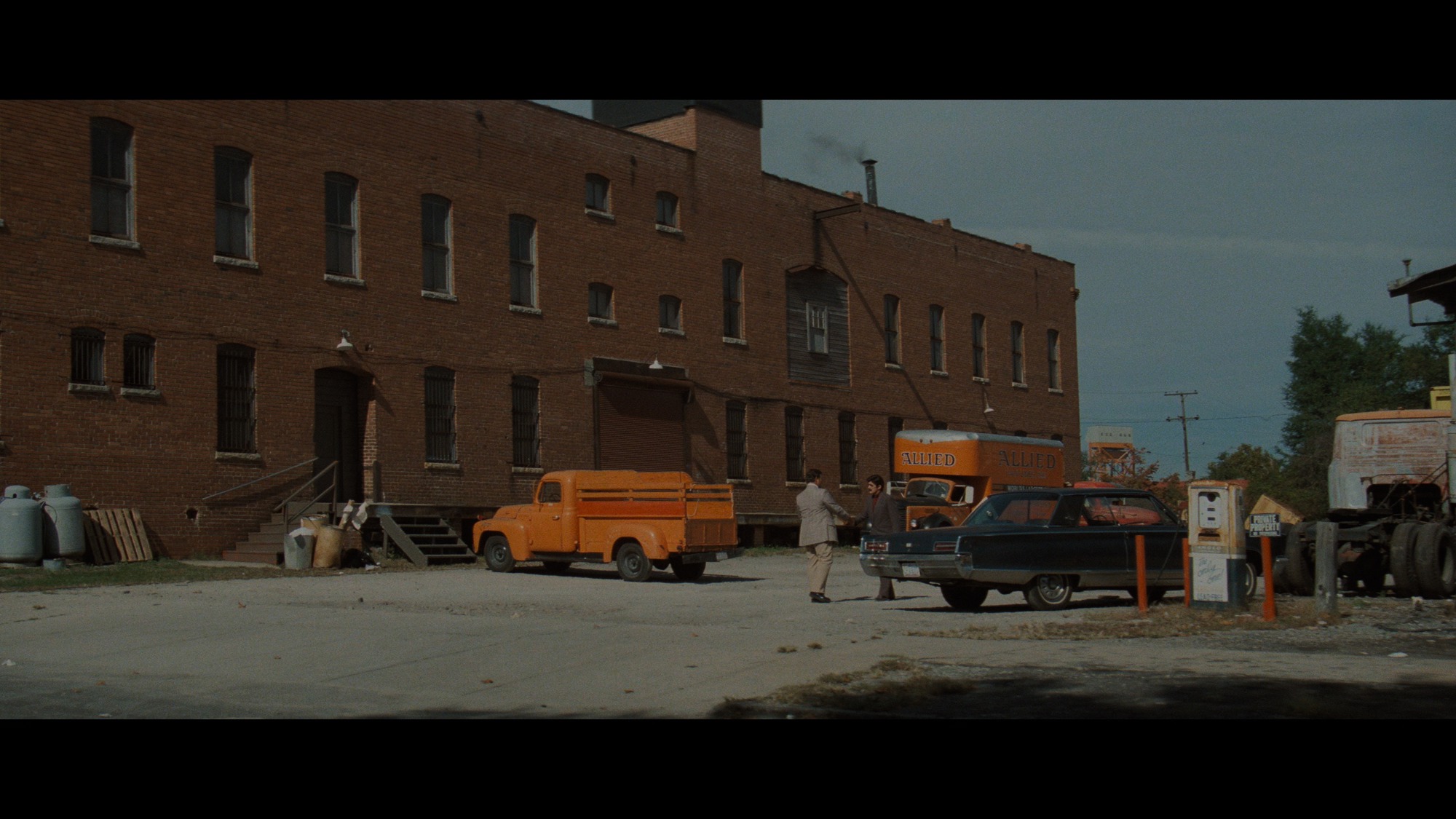 Screen capture from Blue Velvet