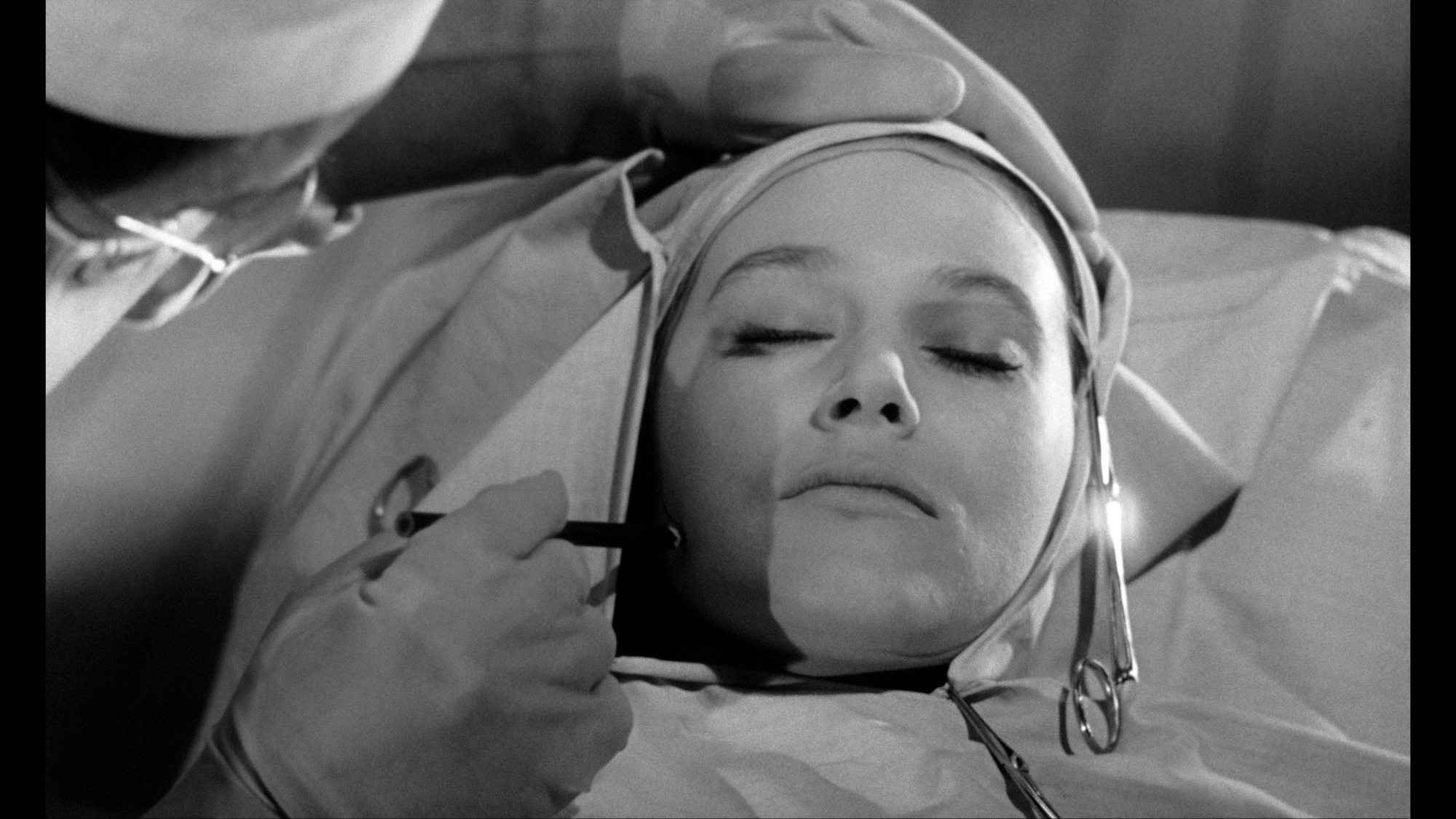 Screen capture from Eyes Without a Face