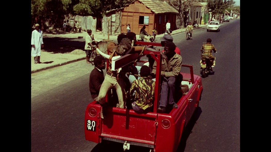 Screen capture from Touki bouki