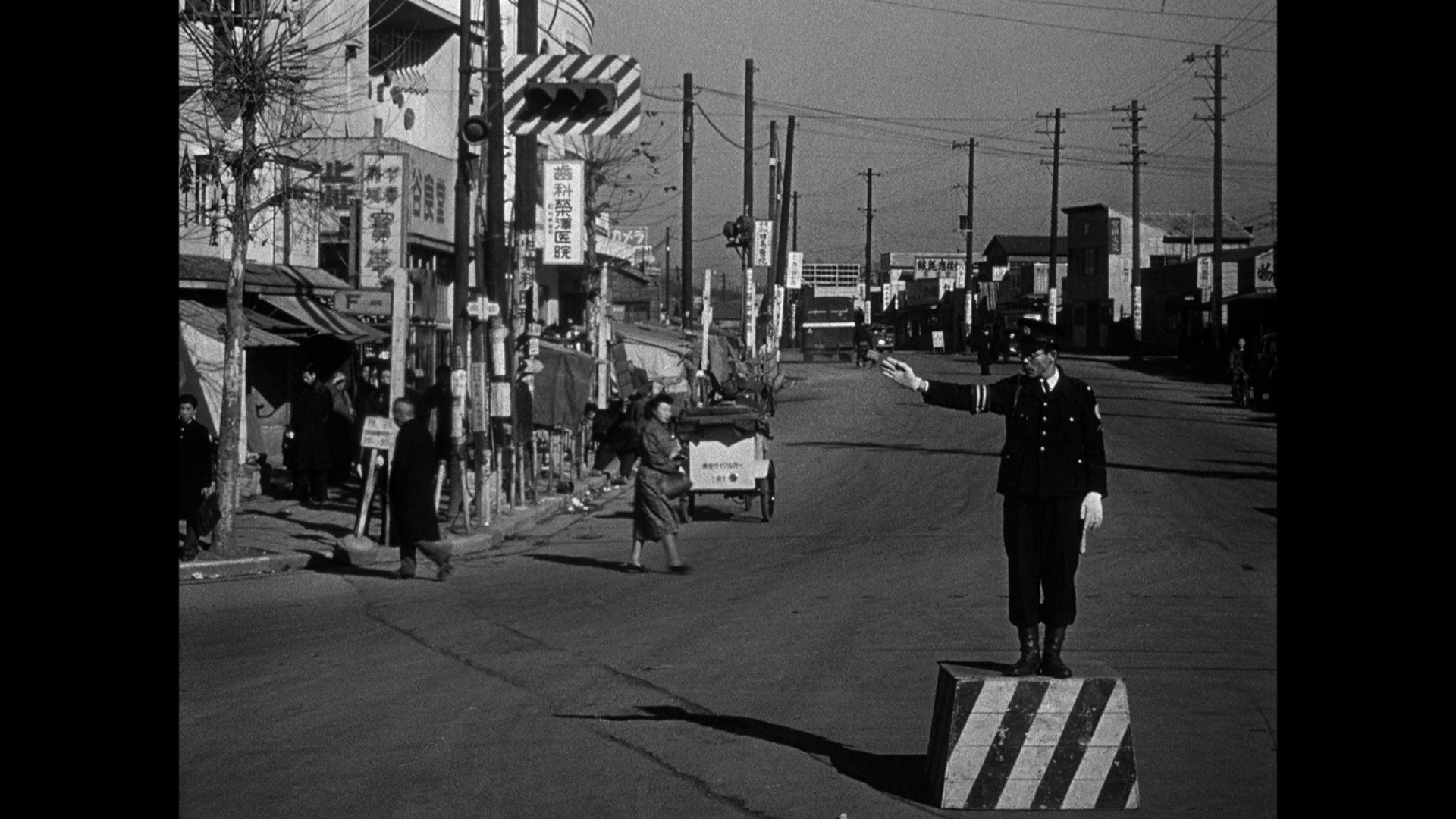 Screen capture from Tokyo Joe