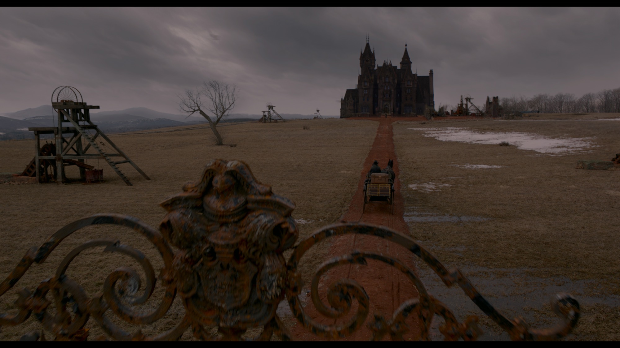 Screen capture from Crimson Peak