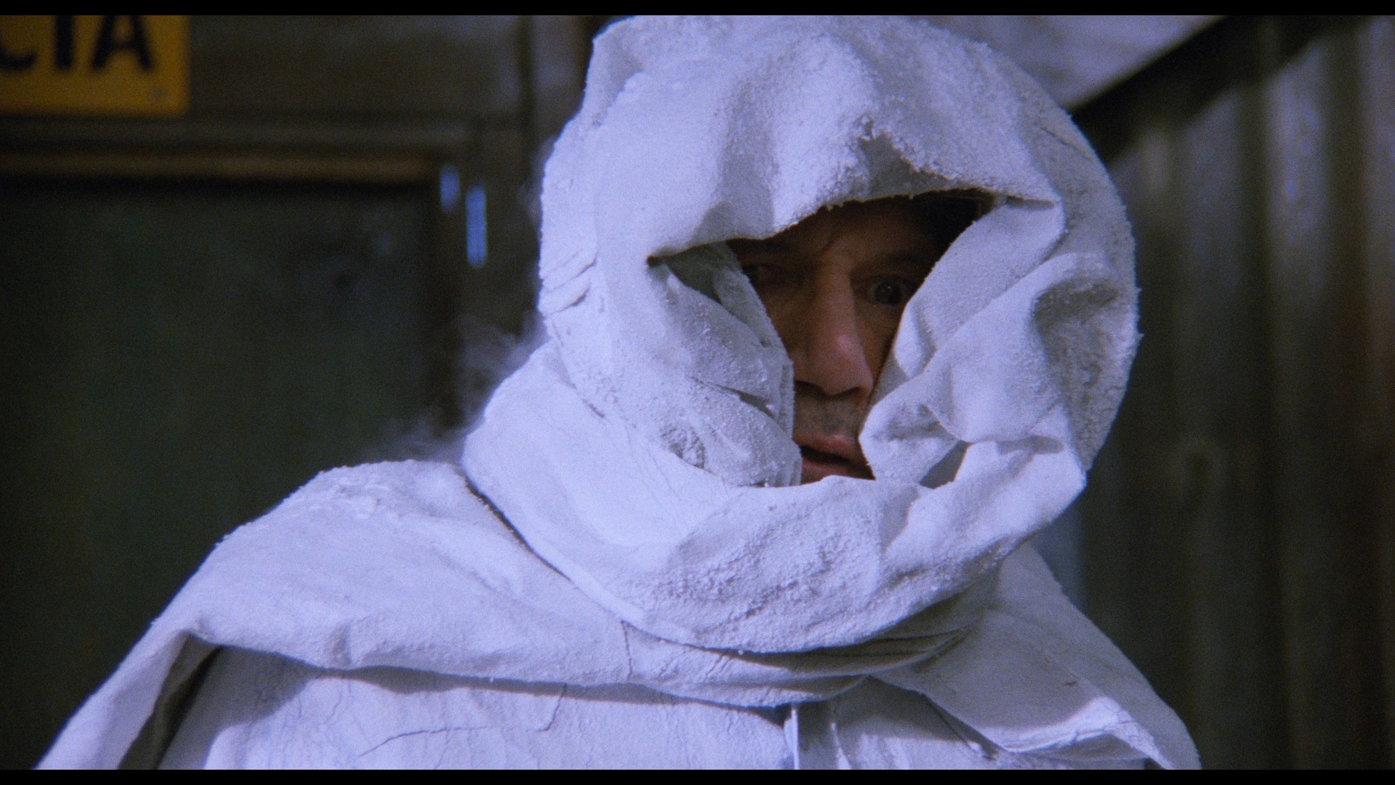 Screen capture from Tremors 2: Aftershocks