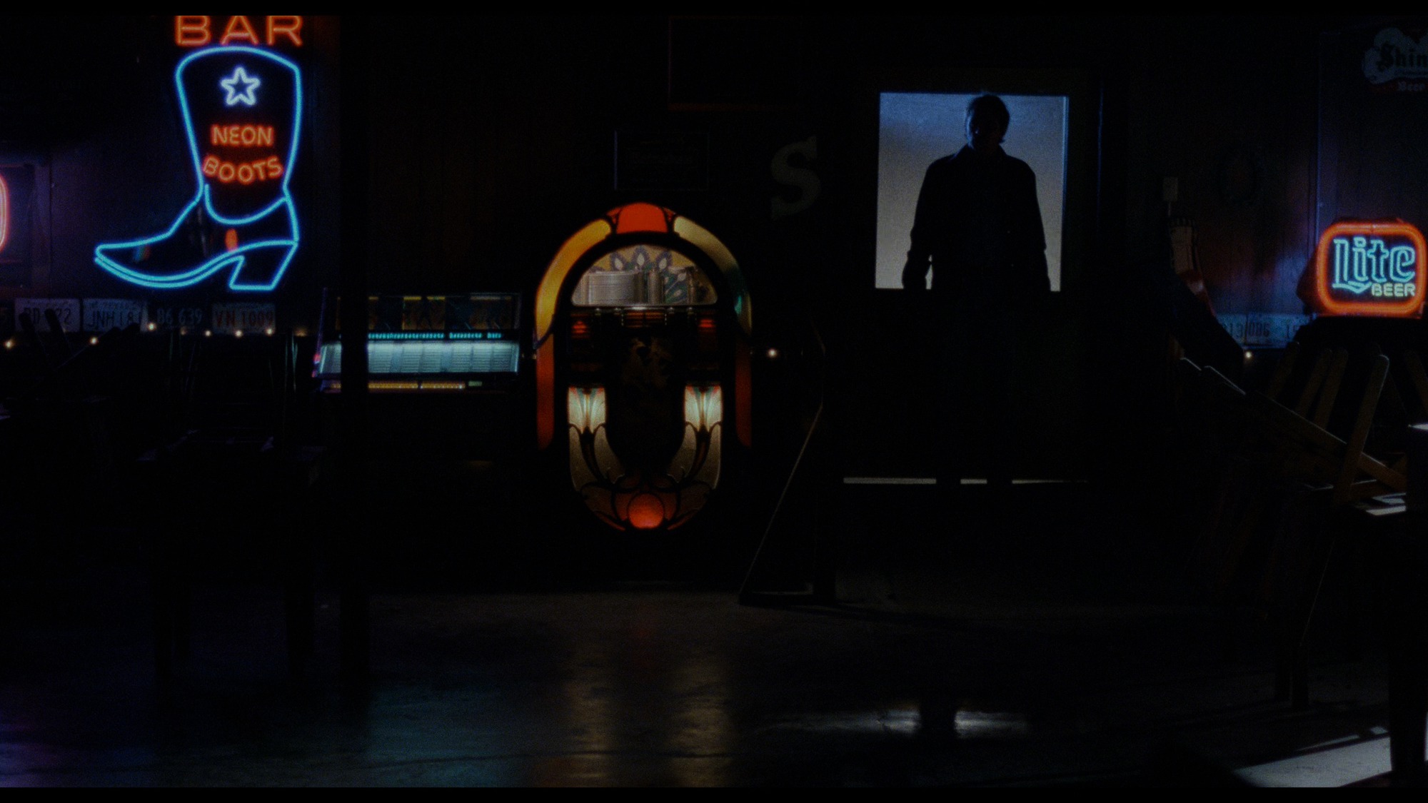 Screen capture from Blood Simple