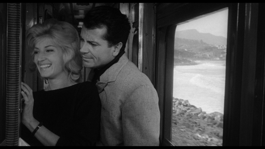 Screen capture from L'avventura
