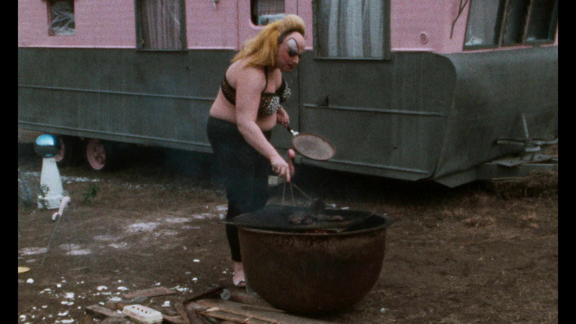 Screen capture from Pink Flamingos