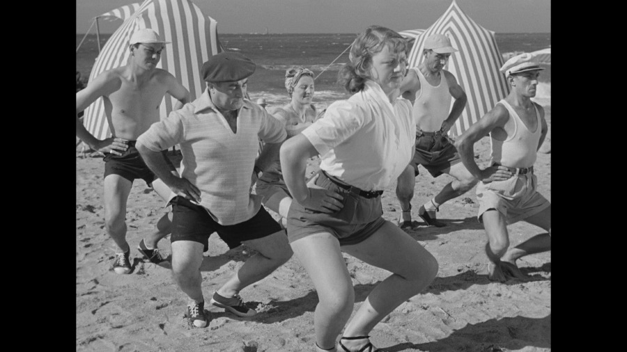 Screen capture from Monsieur Hulot's Holiday