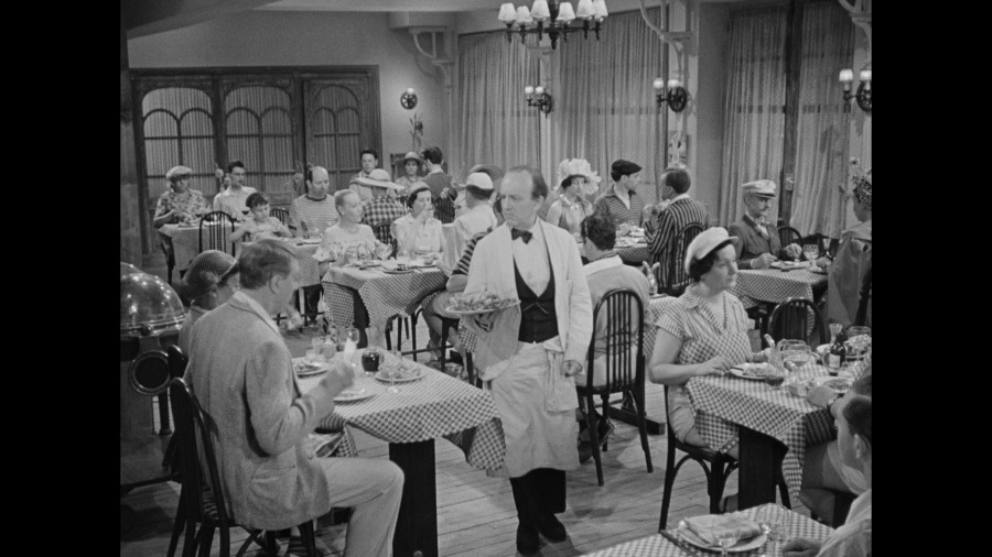 Screen capture from Monsieur Hulot's Holiday