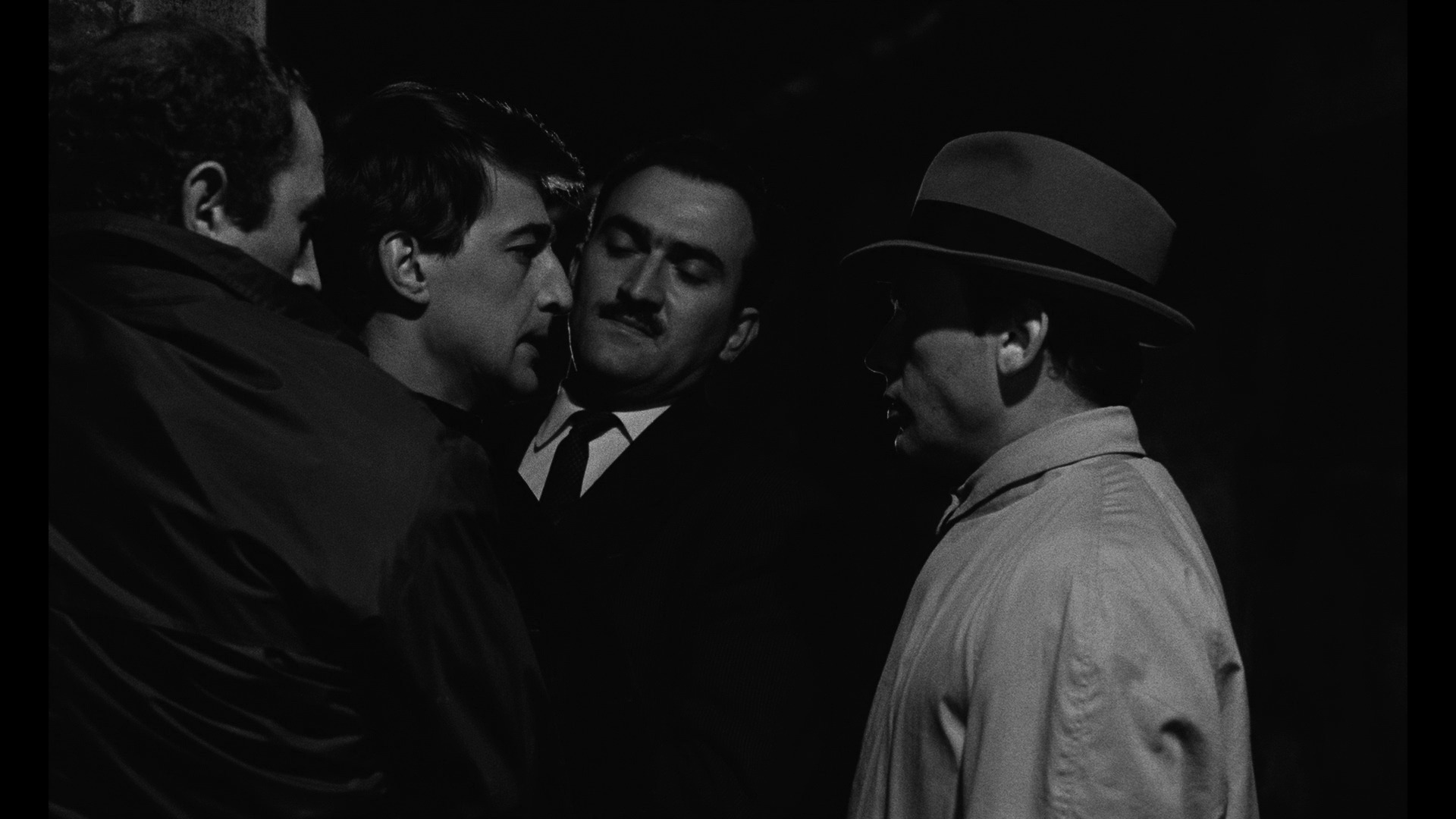 Screen capture from Le combat dans l'ile