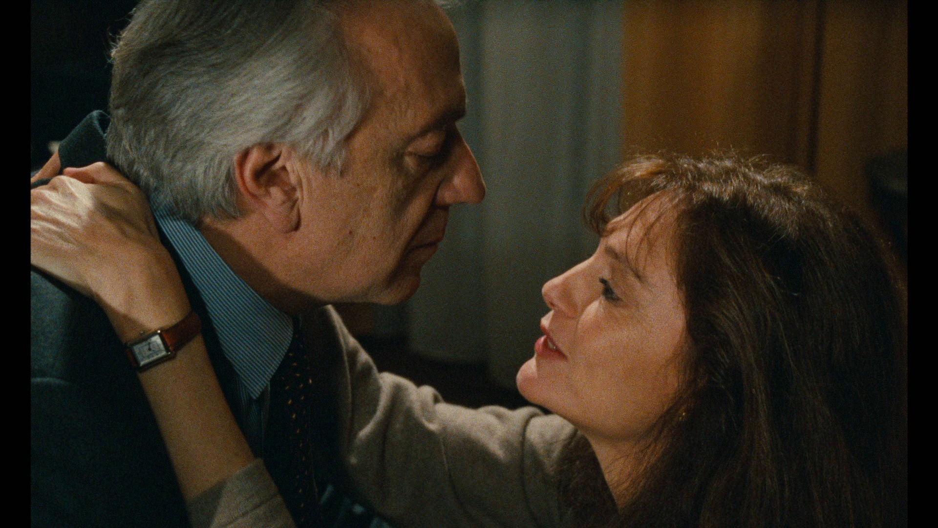 Screen capture from La cérémonie