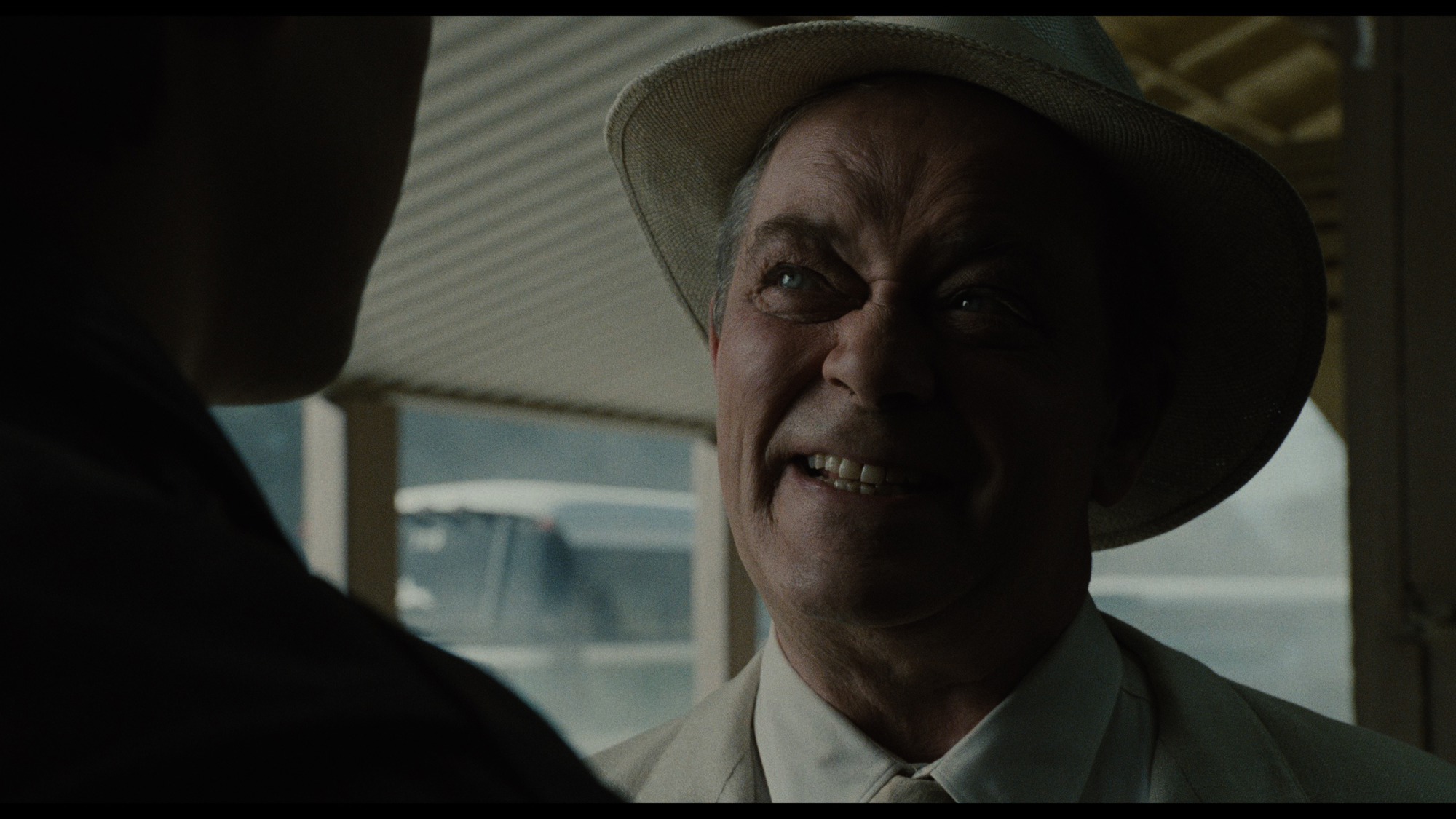 Screen capture from The Grifters