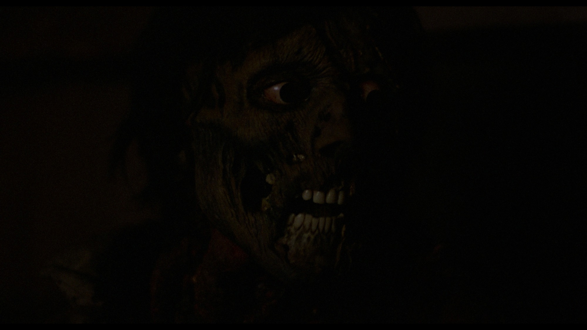 Screen capture from An American Werewolf in London