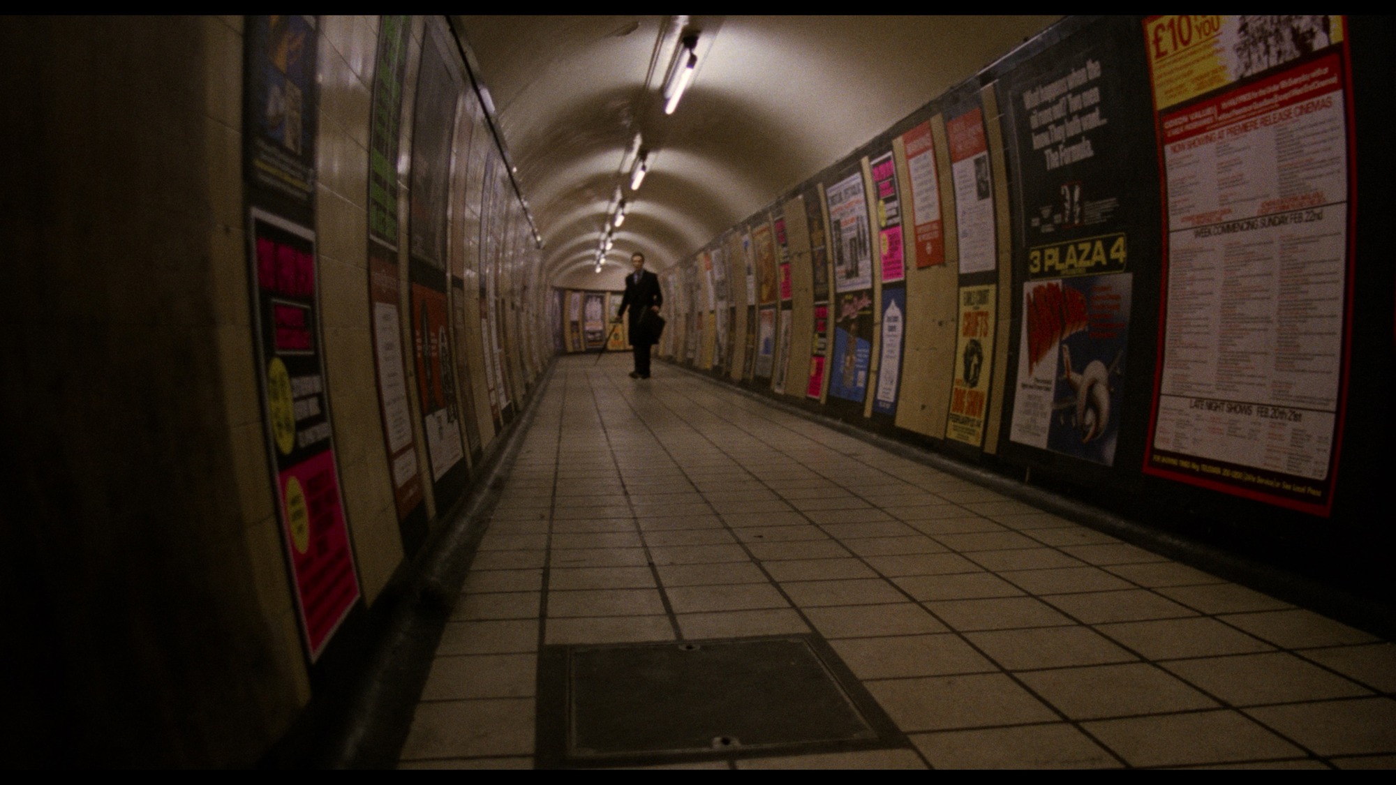 Screen capture from An American Werewolf in London