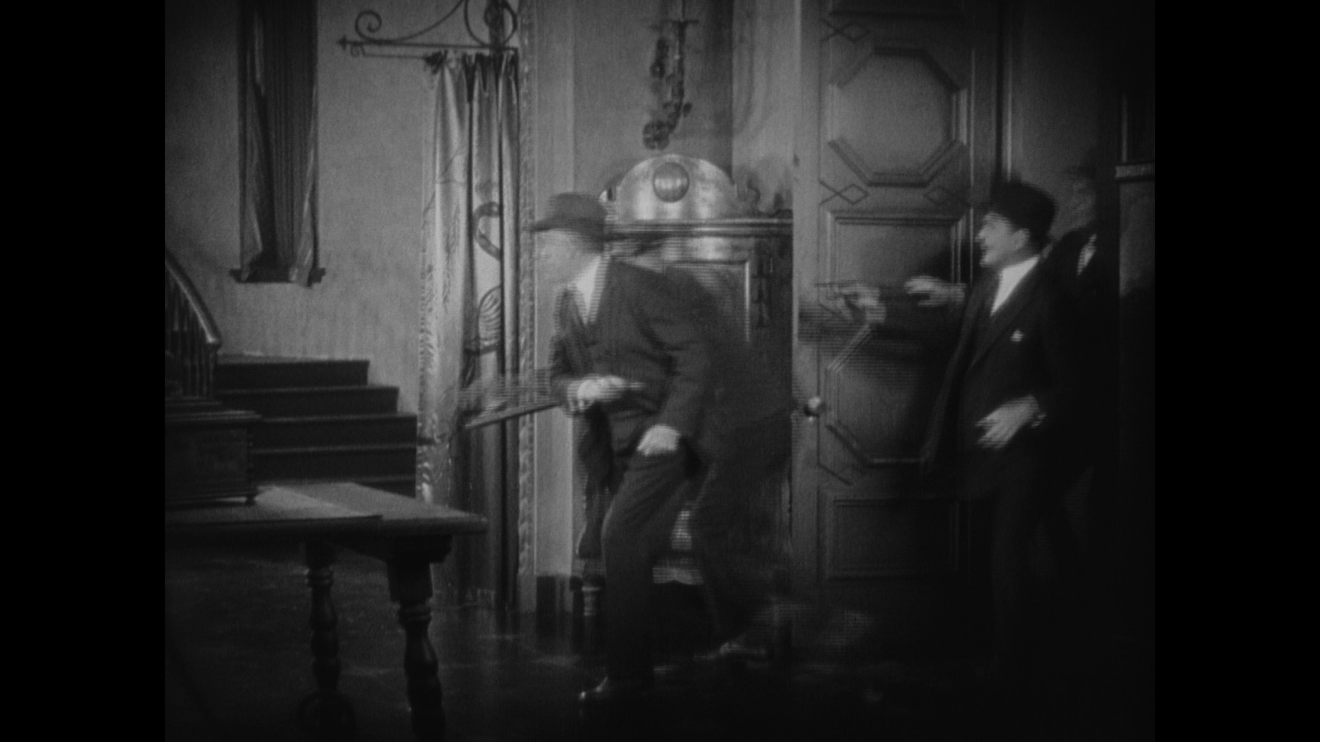 Screen capture from Freaks / The Unknown / The Mystic: Tod Browning’s Sideshow Shockers