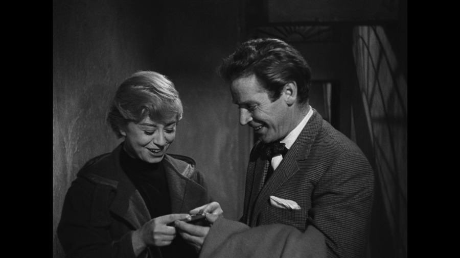 Screen capture from Essential Fellini
