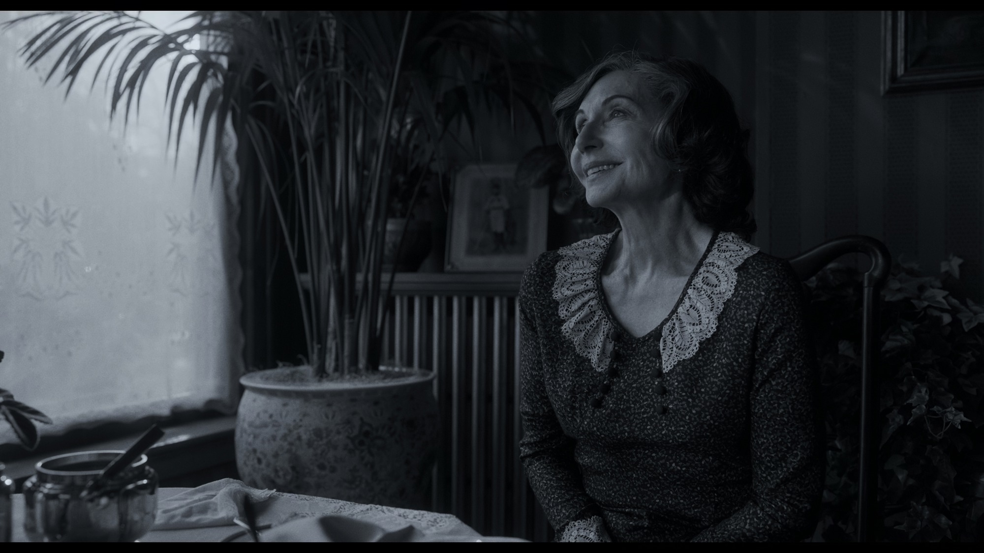Screen capture from Nightmare Alley