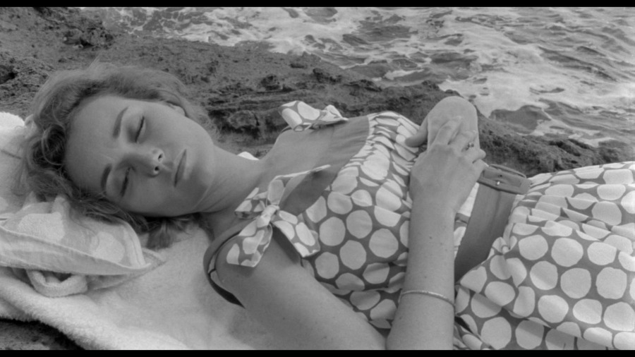 Screen capture from L'avventura