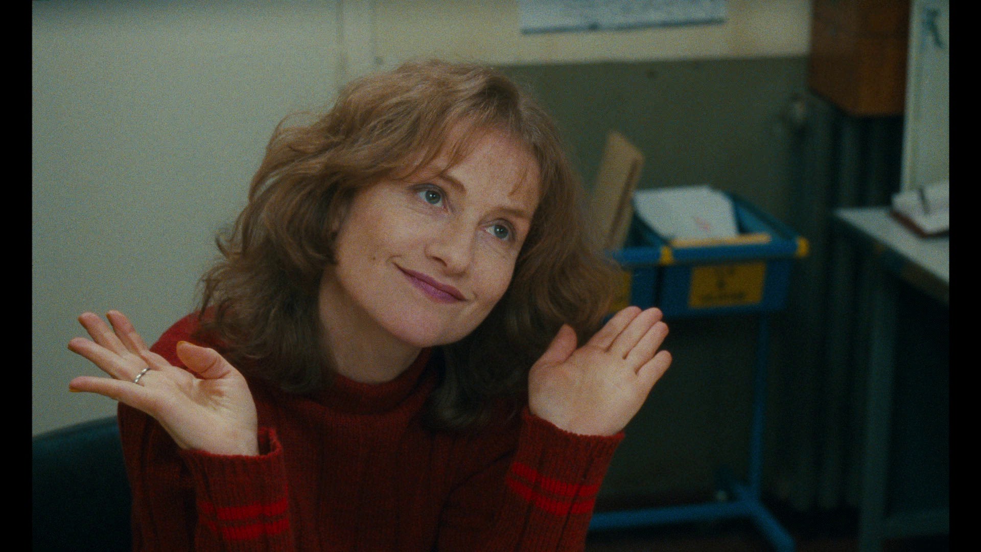 Screen capture from La cérémonie