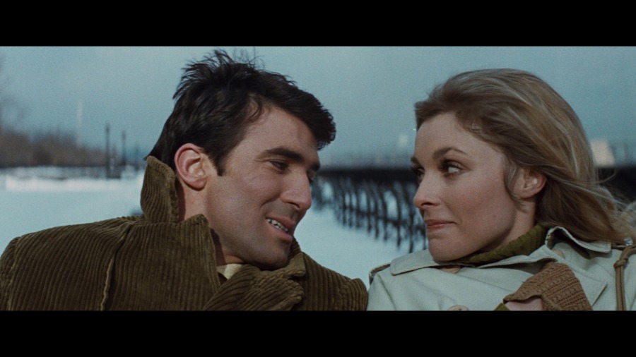 Screen capture from Valley of the Dolls