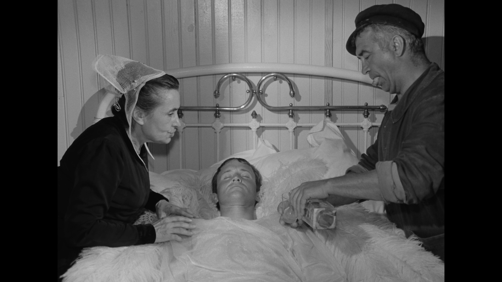 Screen capture from The Red Balloon and Other Stories: Five Films by Albert Lamorisse