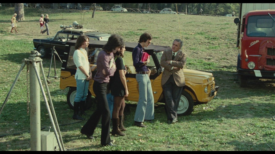 Screen capture from Essential Fellini