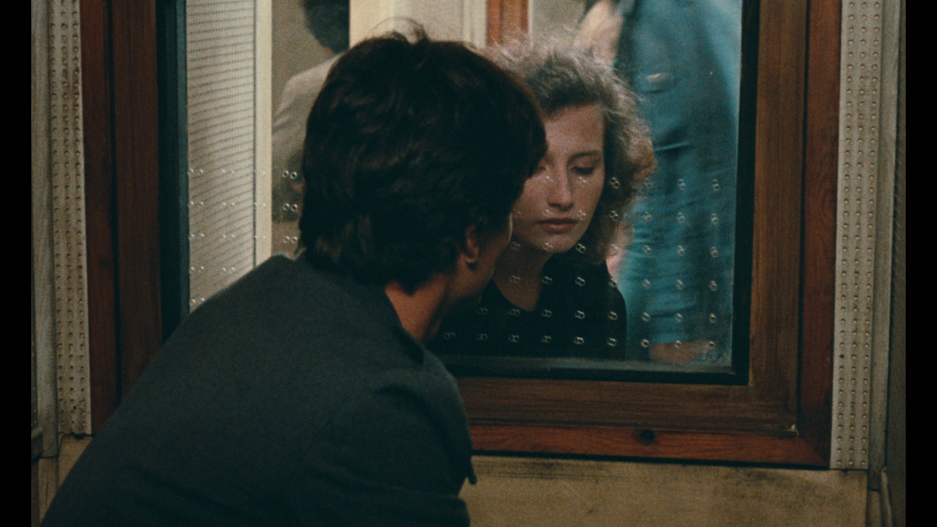 Screen capture from L'argent