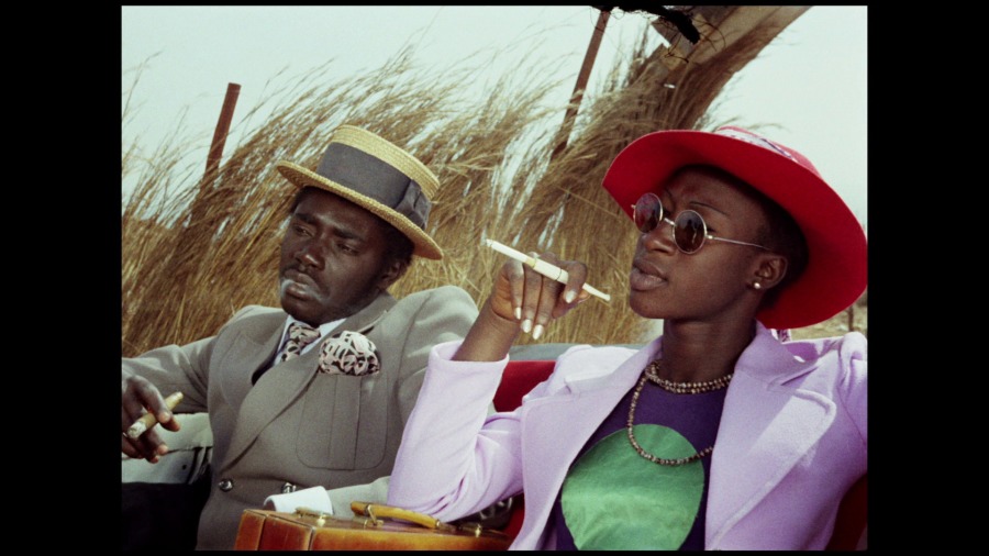 Screen capture from Touki Bouki / Redes