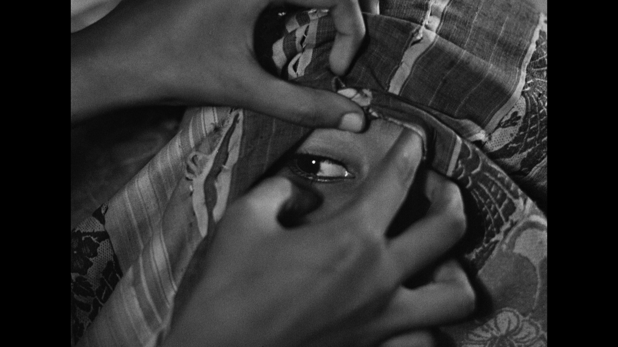 Screen capture from Pather Panchali