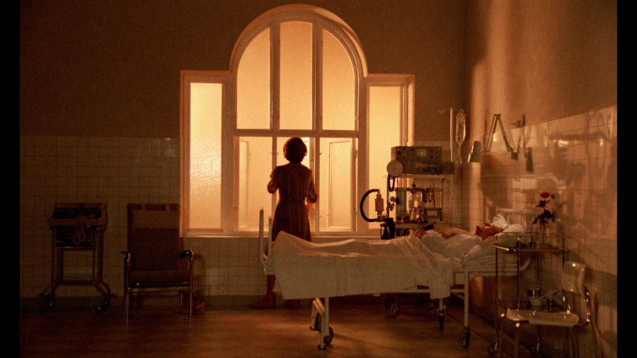 Screen capture from Autumn Sonata