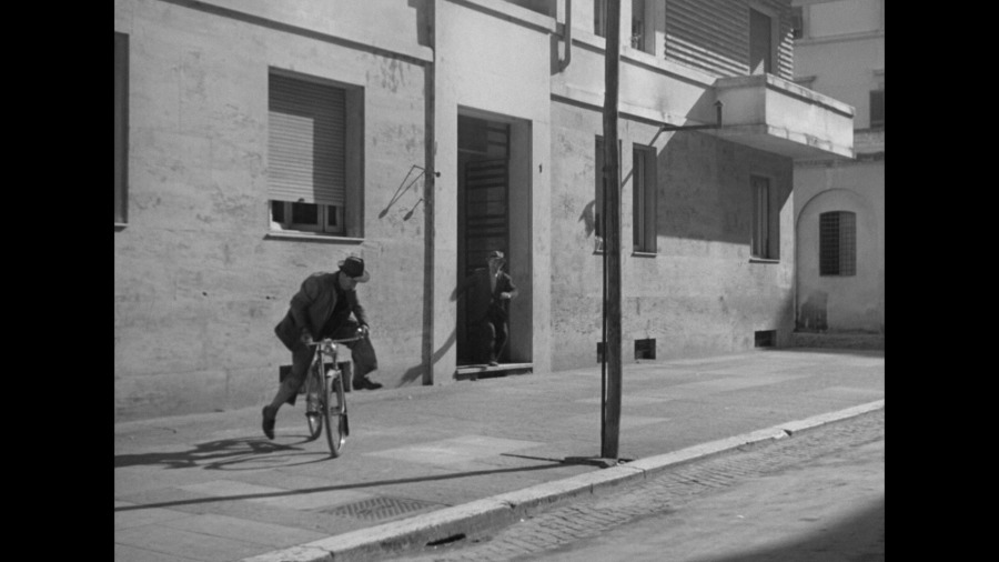 Screen capture from Bicycle Thieves