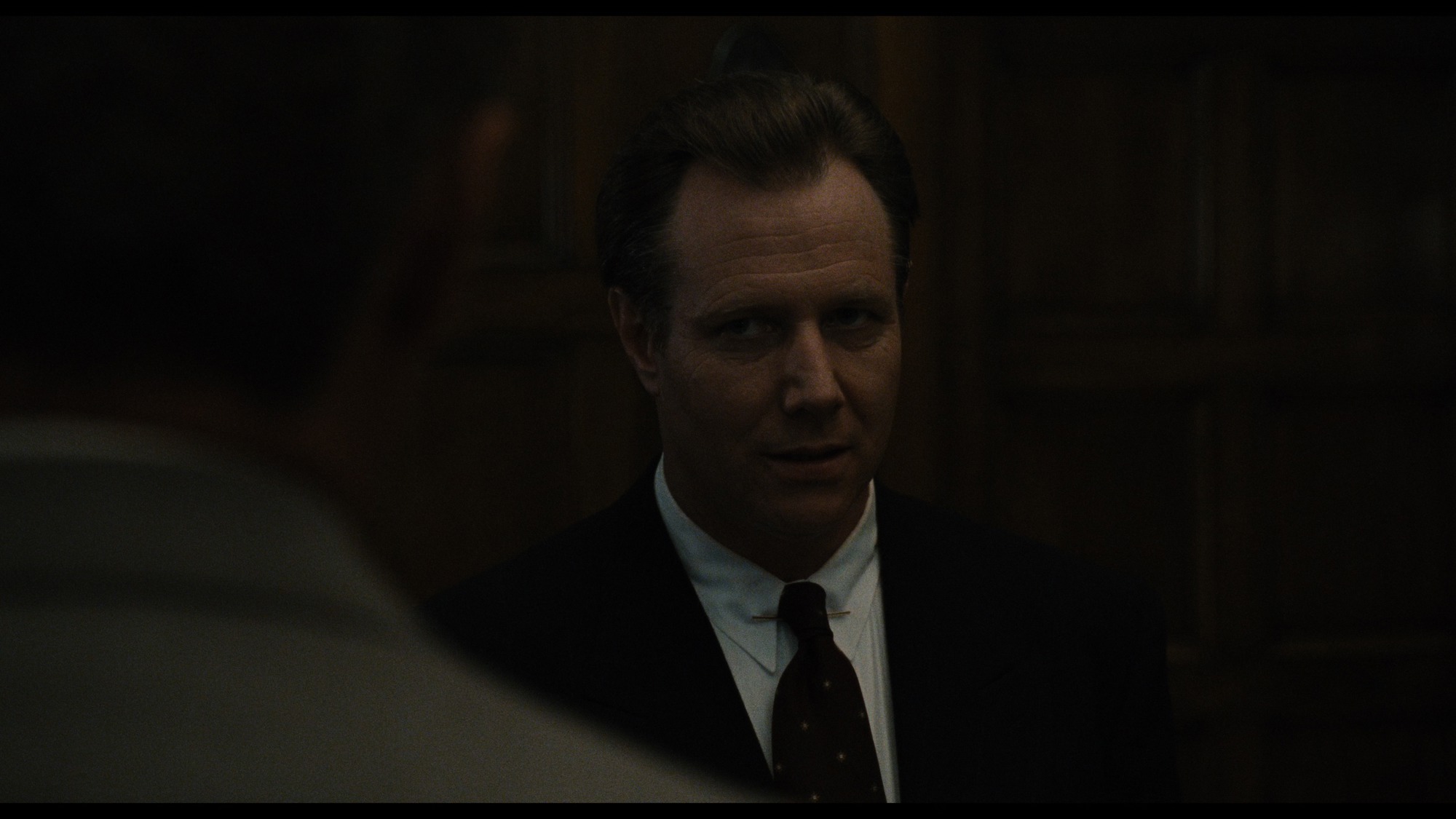 Screen capture from The Grifters