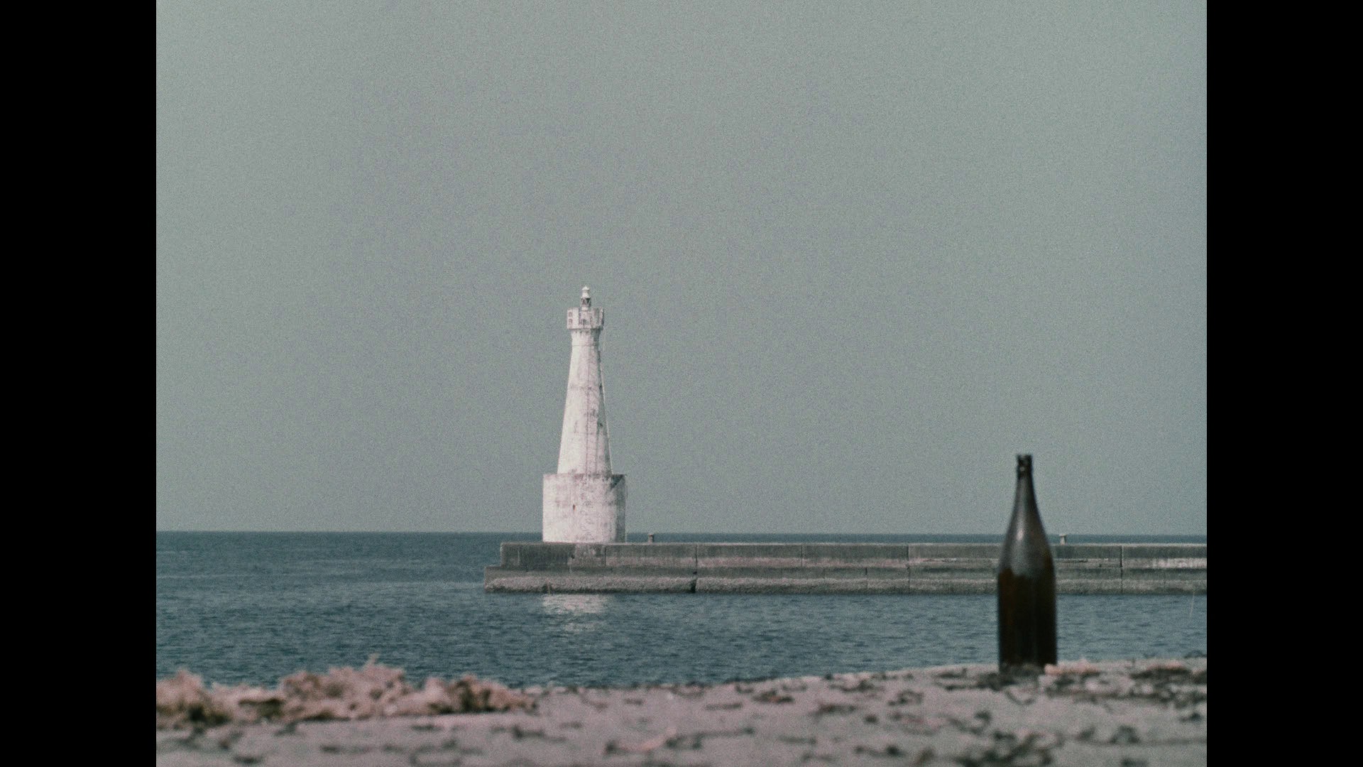 Screen capture from A Story of Floating Weeds / Floating Weeds: Two Films by Yasujiro Ozu