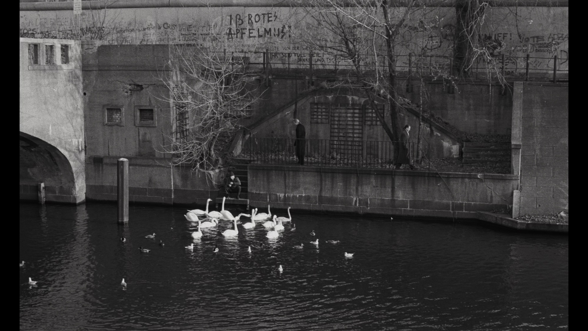 Screen capture from Wings of Desire