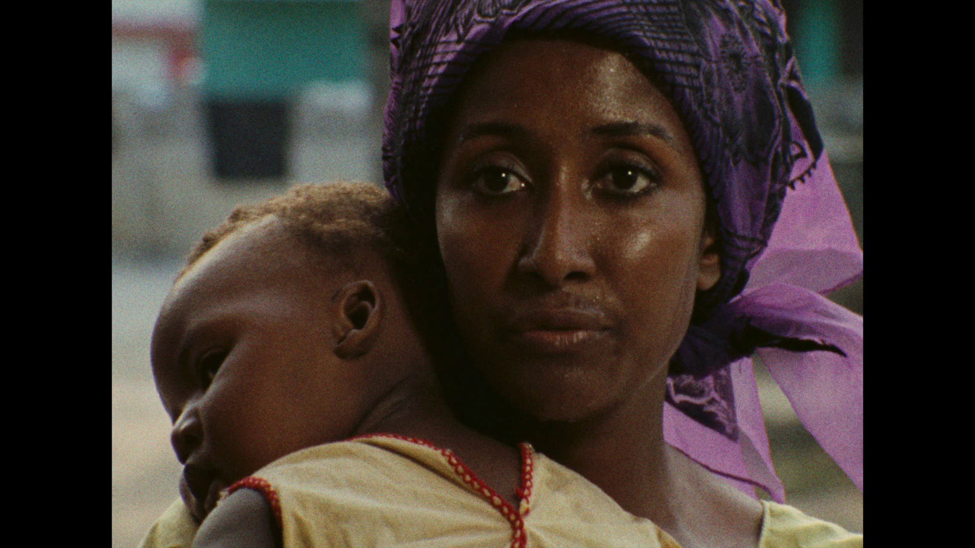 Screen capture from Sambizanga / Prisioneros de la tierra