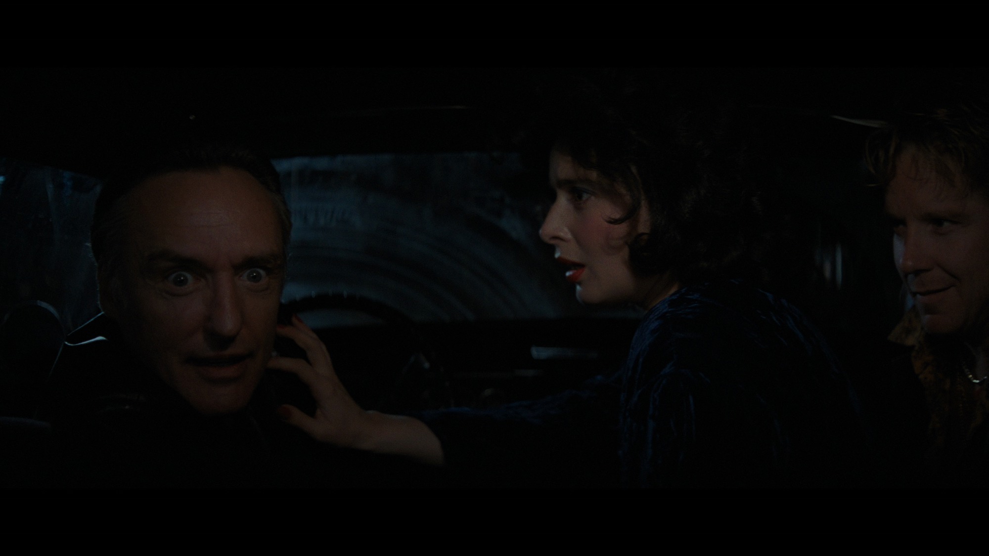 Screen capture from Blue Velvet