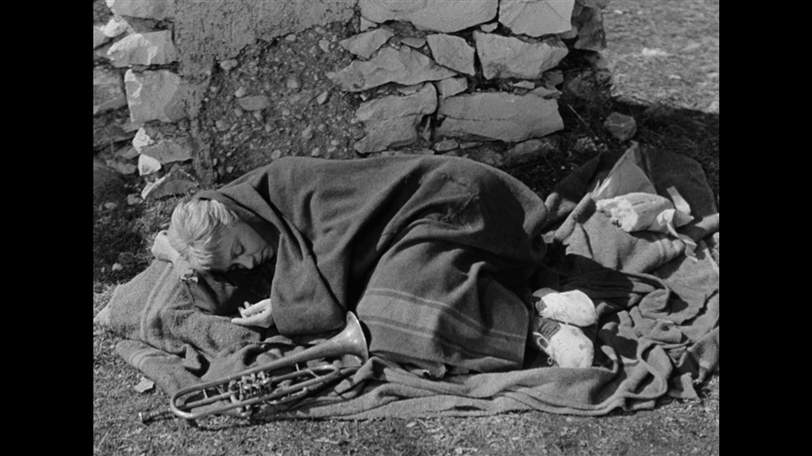 Screen capture from Essential Fellini