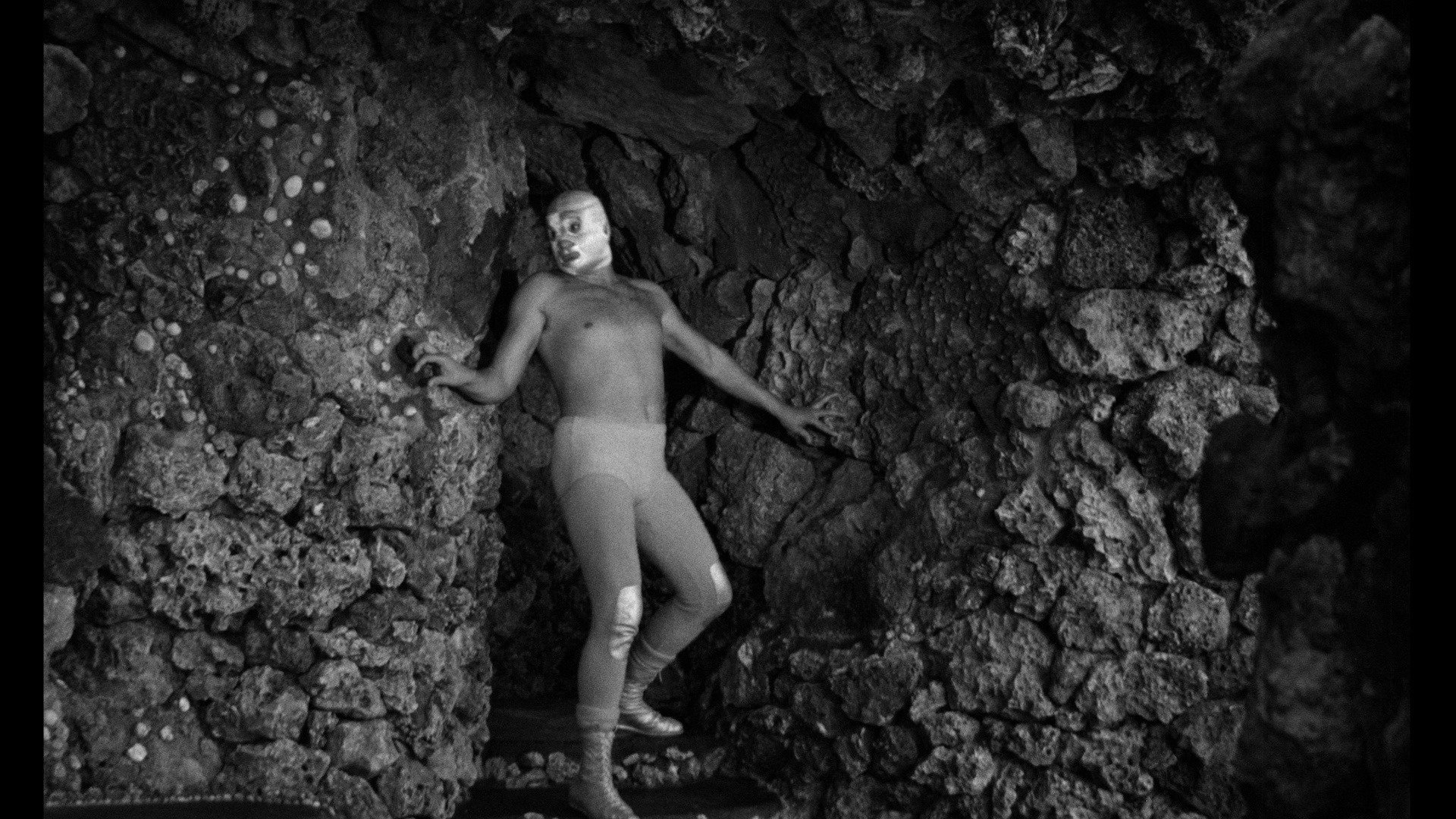 Screen capture from Enter Santo: The First Adventures of the Silver-Masked Man