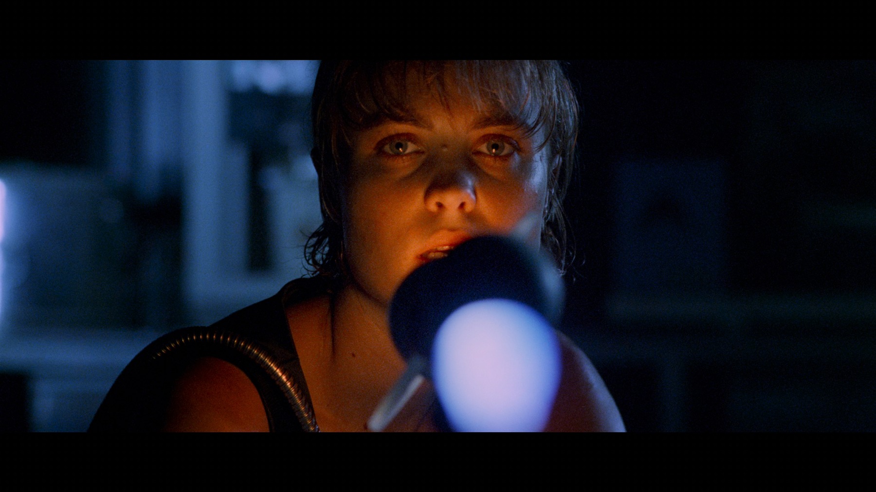 Screen capture from Pitch Black
