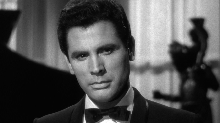 Screen capture from The Naked Kiss