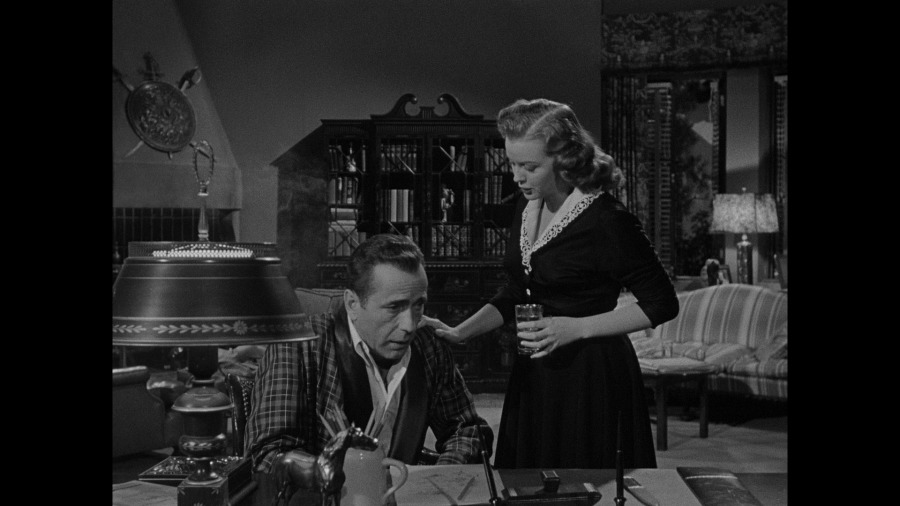 Screen capture from In a Lonely Place