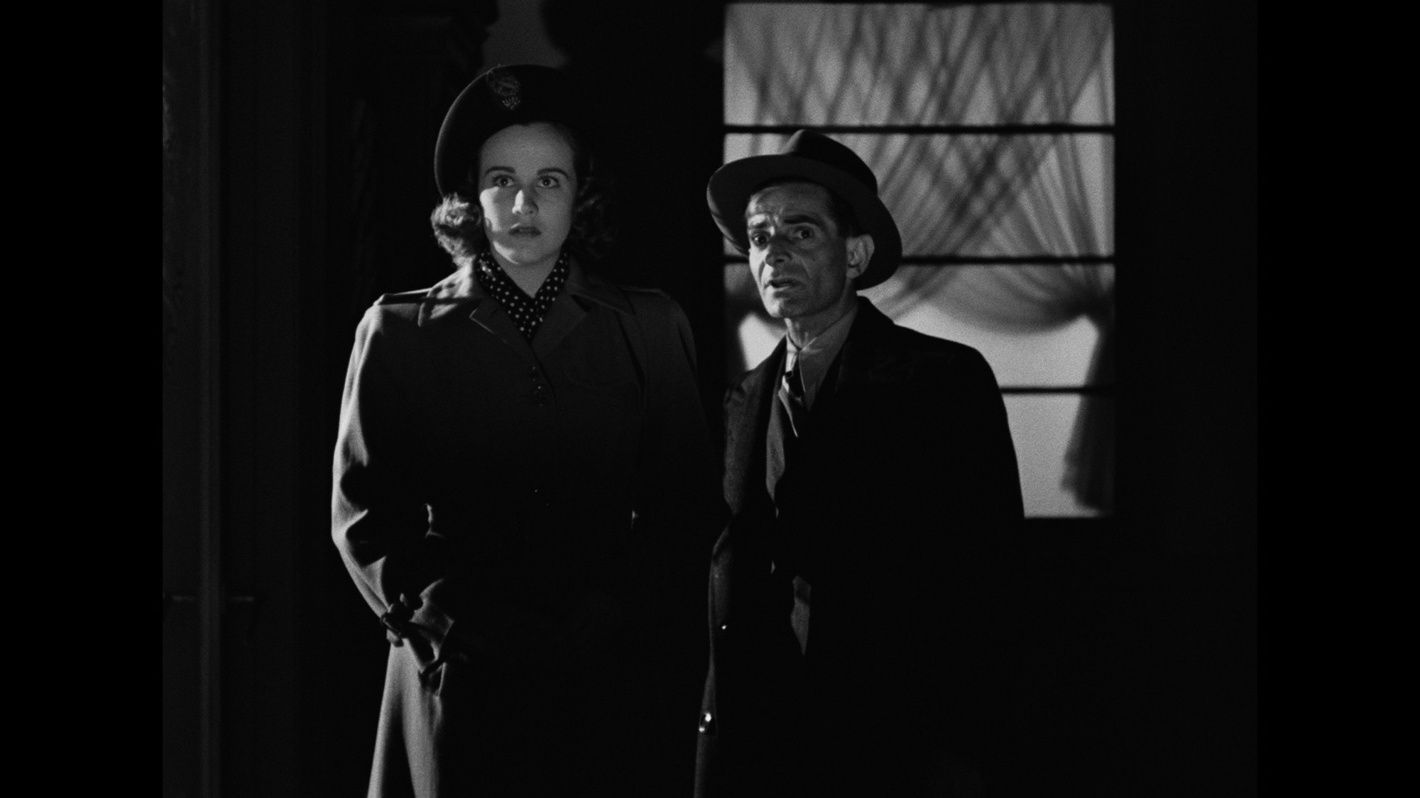 Screen capture from I Walked with a Zombie / The Seventh Victim: Produced by Val Lewton