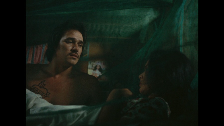 Screen capture from Insiang / Mysterious Object at Noon