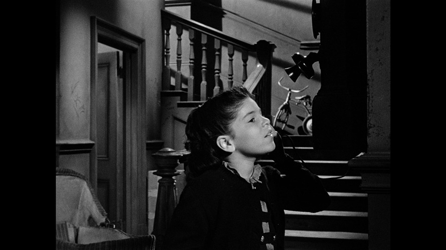 Screen capture from The Undercover Man
